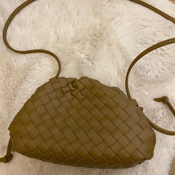 woven knot soft leather bag - Picture 3 of 4